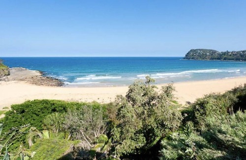 Whale Beach House | Beachfront Home