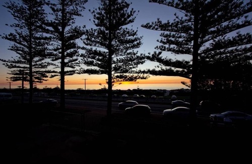 Semaphore House | Beachfront self contained upstairs apartment