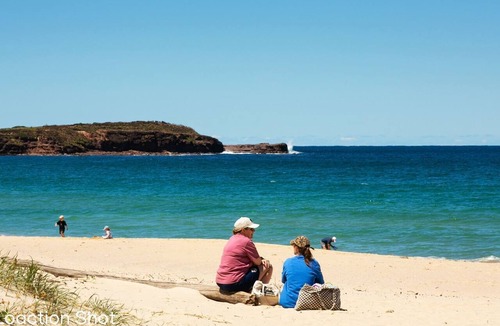 Warilla Apartment | Beachside Nook @ Warilla - Next to Warilla Beach