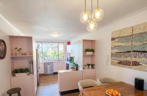 Bondi Junction Apartment | Beautiful, Large Bondi Room with Private Ensuite