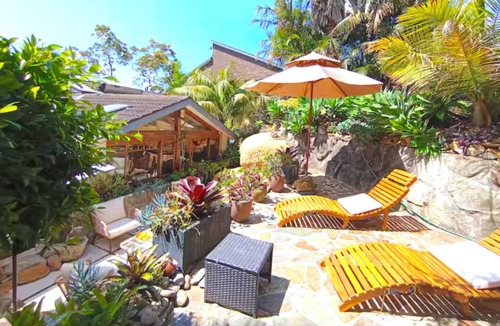 Palm Beach House | Best Getaway at Famous Palm Beach! 4 Sleeps. Private. Ocean side! Walk to beach!