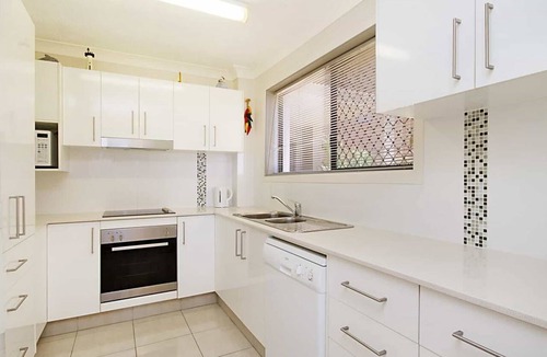 Bilinga Apartment | Bilinga Beach 4 - Absolute Beachfront