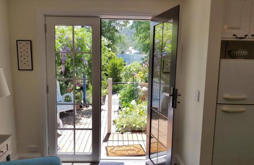 Cradoc Bed & Breakfast | Birch Lane