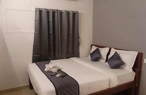Chennai Hotel | Blessing Select DLF