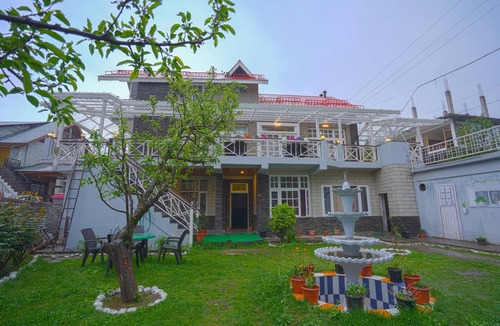 Simsa Village Cottage | Boho Mansion 5BHK - King bed, Garden, Bonfire, Parking, Food