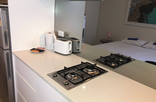 Bondi Apartment | BONDI BEACH STUDIOS: III