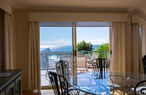 Mollymook Beach House | Book for this winter - 25% off - EARLY WINTER SAVINGS! Golf; weddings; wineries