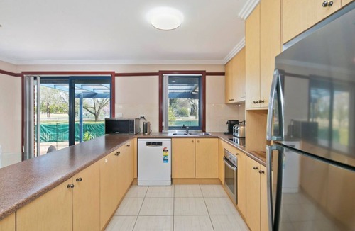 Braddon House | BRADDON CENTRAL CONVENIENCE