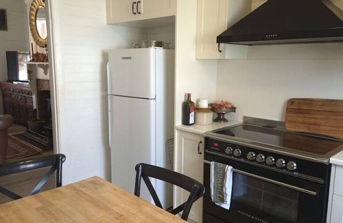 Yass House | Breakfast at Stephanie`s A Vintage Cottage