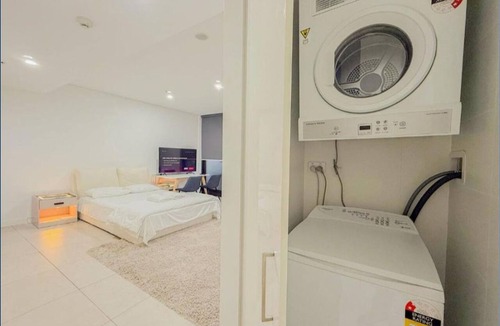 Burwood Hotel | Burwood Studios