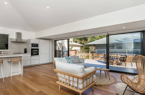 Byron Bay House | Byron Bay Accom - Pacifica 48a Shirley Lane - Pet Friendly