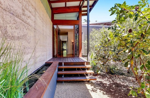 Doonan House | Calanthe Acreage - Doonan