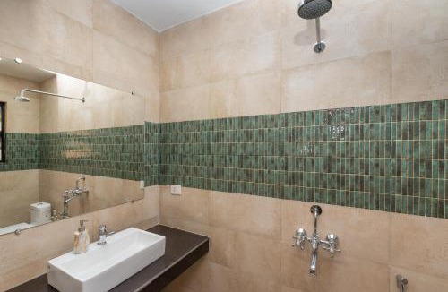 Gauravaddo Villa | Candolim Beach Stay - 2 minutes Walk to Beach
