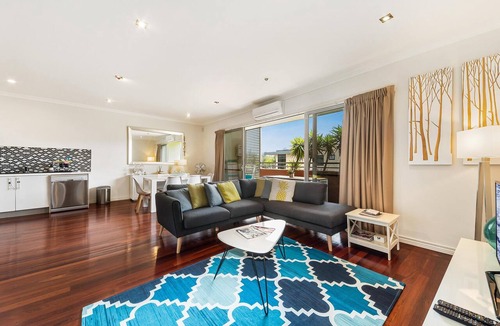 Capel Sound Apartment | CAPEL BREEZE DIRECTLY ACROSS FROM THE BEACH