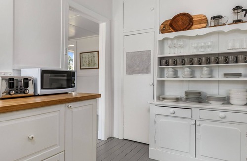 Huskisson House | Captains Cottage - Huskisson - Pet Friendly