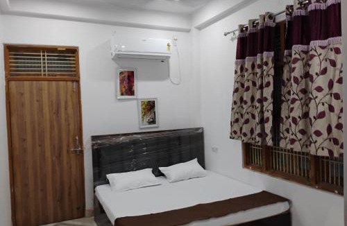 Chandauli Apartment | Captains deck