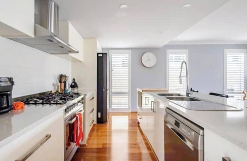 Dudley Park House | Casa da Arcadia | Luxury Waterfront Canal Home | Mandurah Escape
