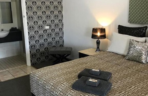 Gin Gin Hotel | Central Motel Gin Gin