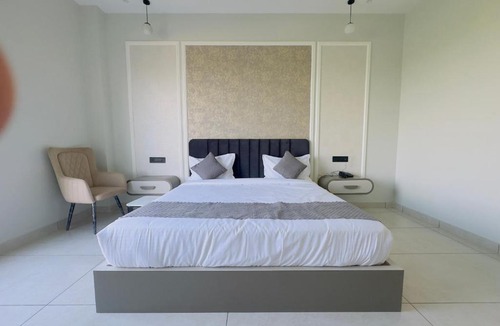 Sangariya Hotel | Chacha Inn