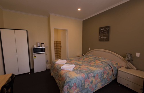 Hughesdale Hotel | Chadstone Executive Motel