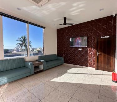 Dwarka Hotel | Chappan Bhog Hotel & Restaurent