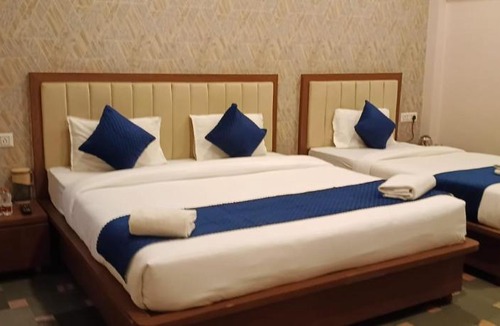 Varanasi Hotel | Char Dham Palace Near Kashi Vishwanath Temple Dashashwamedh Ghat Varanasi