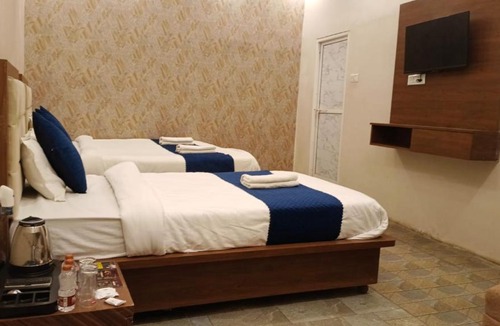 Varanasi Hotel | Char Dham Palace Near Kashi Vishwanath Temple Dashashwamedh Ghat Varanasi