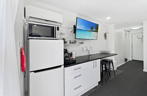 Mandurah Apartment | Charming Studio Apartment in Mandurah