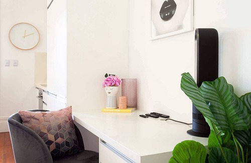 Glebe Apartment | Charming Studio With Balcony in Inner-City Glebe