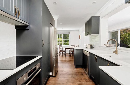 Burrawang House | Cherry Tree Cottage, Burrawang, Southern Highlands