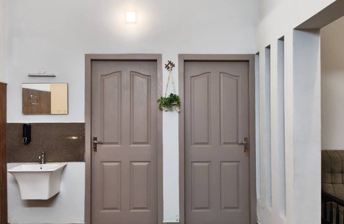 Kumbalam Apartment | Cheruthodath Serviced Apartments
