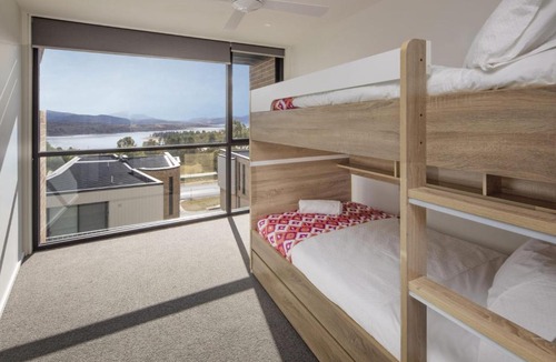 Jindabyne Apartment | Chilam D