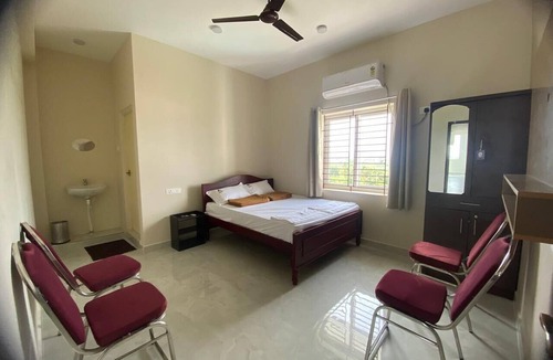 Perambalur Cabin | CHOZHA PALACE PREMIUM ROOMS AC