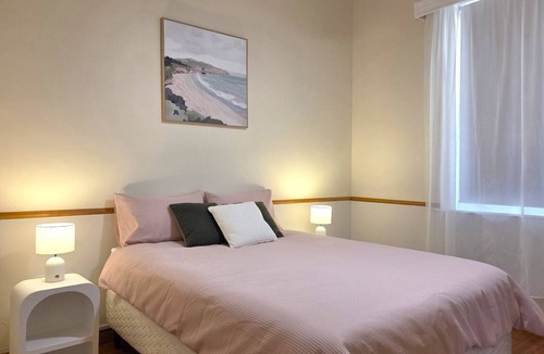 Wallaroo Hotel | Chrissy's Coastal Cottage, Wallaroo