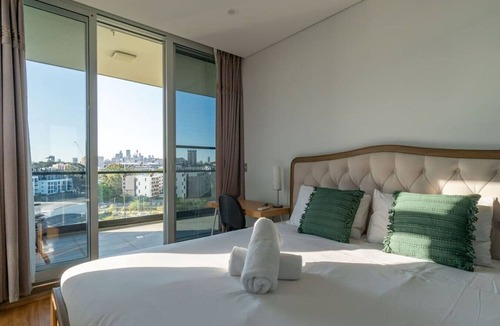 Zetland Apartment | City and Park View Close to Station 1 Car Space
