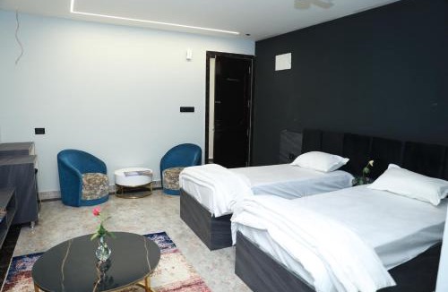 Hyderabad Bed & Breakfast | City Lights Stay