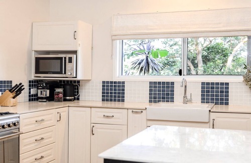 Pretty Beach Central Coast House | Classic Beach and Bay Weekender