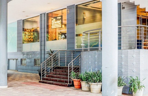 Jogeshwari West House | Classic Hotel Arma Town House Mumbai