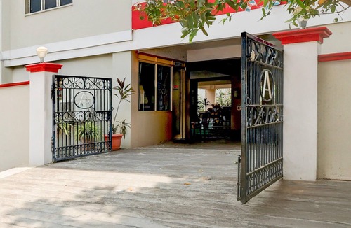 Kakinada House | Classic Room Stay Inn Luxury