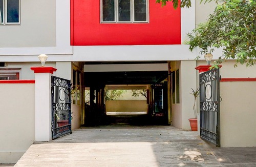 Kakinada House | Classic Room Stay Inn Luxury