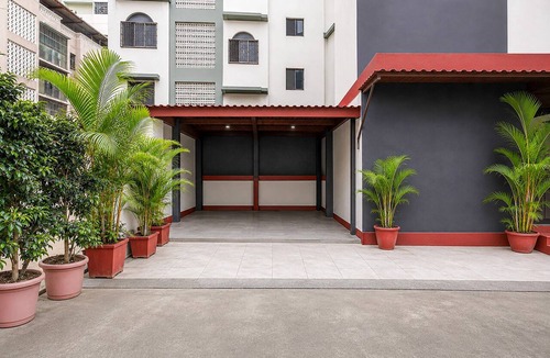 Kandiwali West House | Classic Sri Sai Regency