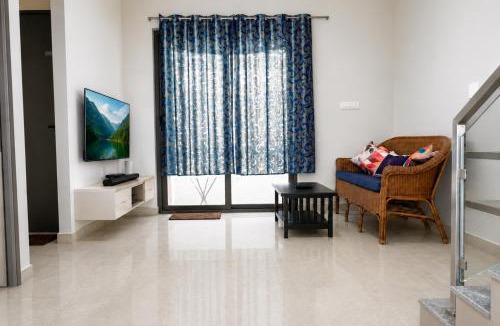Vadanemelli Hotel | Classic stay inn