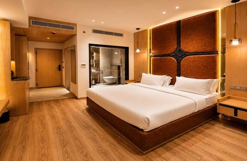Vyttila House | Classic With Twin Bed Clubhouse Vytilla Kochi