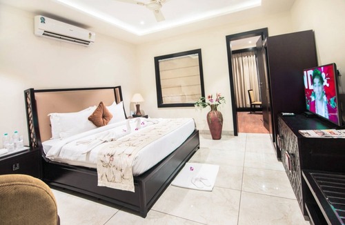Raipur Resort | Club Paraiso