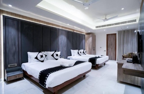 Faizabad Hotel | Clubhouse Hotel Ayodhya