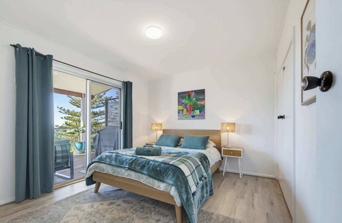 Denhams Beach House | Coastal Haven | Ocean Views + Pets Welcome.