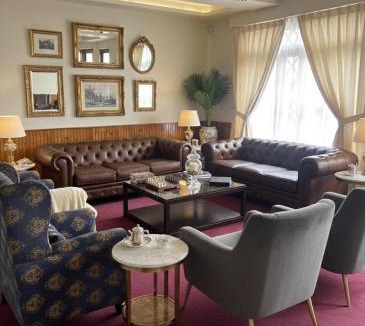 Kurseong Hotel | Cochrane Place By Teesta Hotels