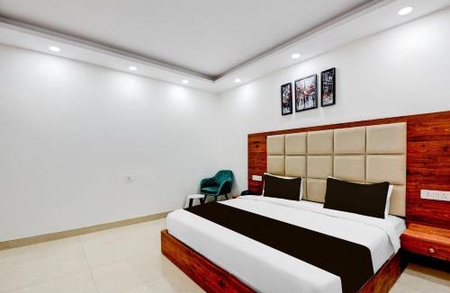 Faridabad Hotel | Collection O Hotel Evergreen
