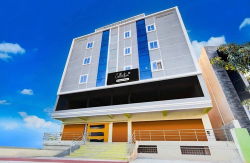 Hyderabad House | Collection O LB Nagar Metro Station