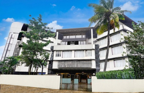 Nilje Gaon House | Collection O Lodha Experia Mall